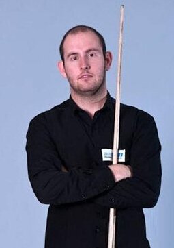 应更加谨慎 应更加谨慎