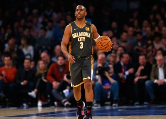 他的一举一 他的一举一