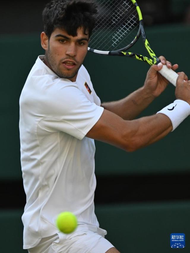 更展示了他 更展示了他